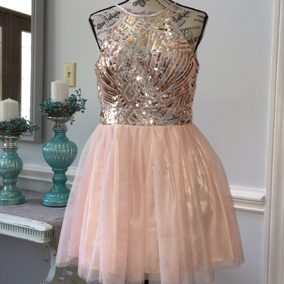 B Darlin Dresses & Skirts - Pink sequin Party Dress / prom dress / occasion dress sz 3/4